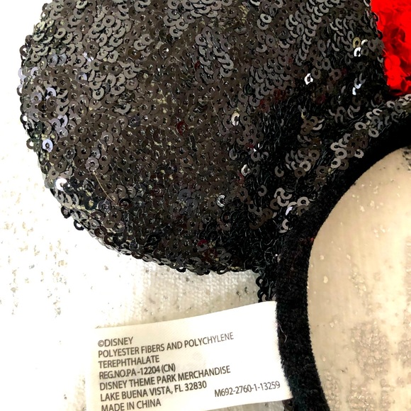Authentic original DISNEY PARKS Sequin Black/Red Limited Edition Minnie Mouse . - Picture 3 of 4